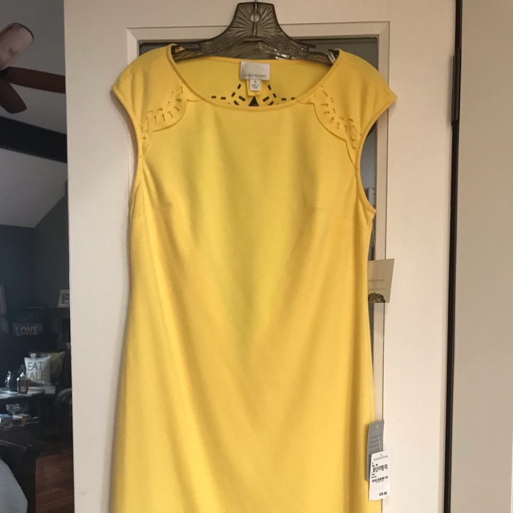 Donna Morgan Yellow Shift dress Size 6
